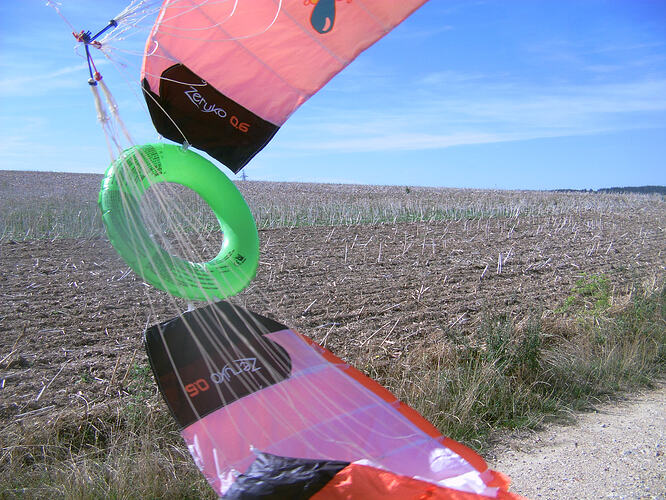 rotorballutekite in flight